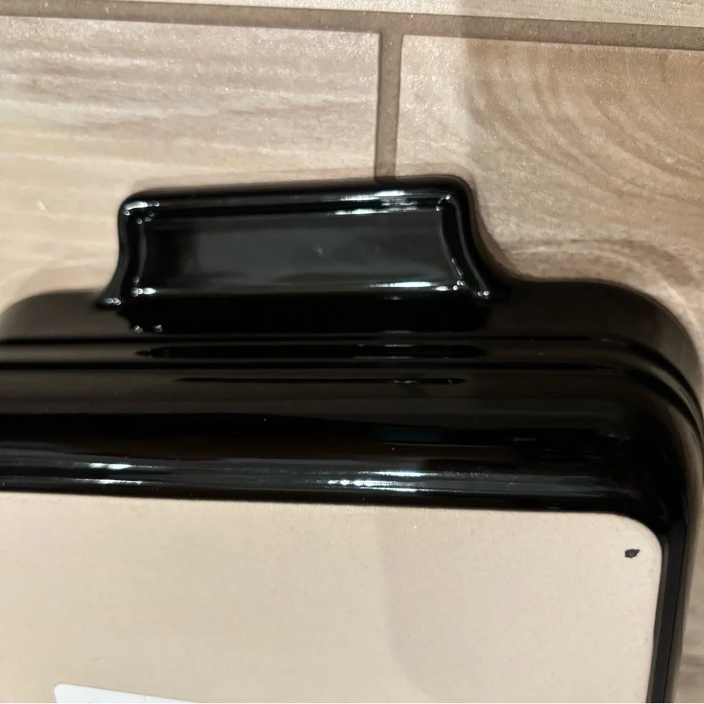NWT Le Creuset 25 cm black onyx Rectangular Baking Dish